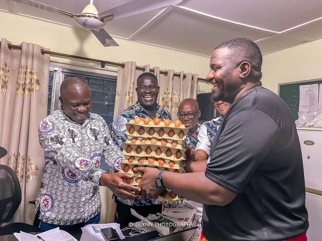 2023 NSMQ Promise John Dumelo Walks Backwards and Barefooted to PRESEC Legon (Pictures and Videos)