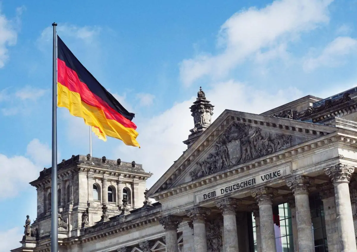 Apply For The German KAAD Scholarship | No IELTS | Fully Funded